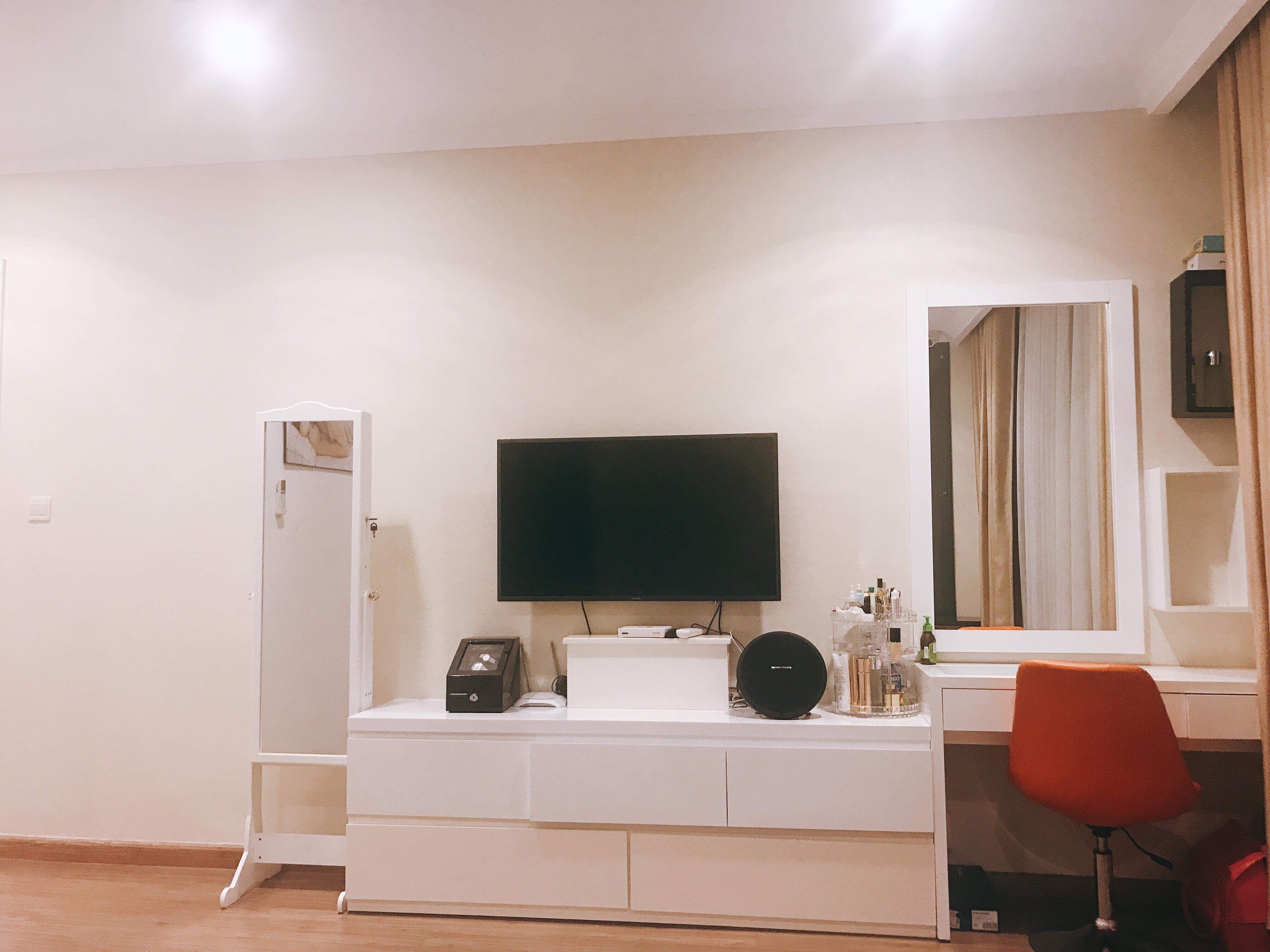 Cần cho thuê căn 3pn tòa Central 1 giá 1600$ dự án vinhomes central park